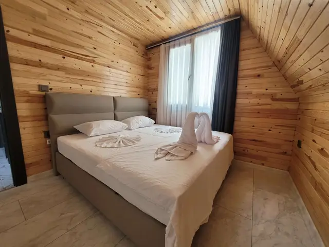 Cihan Bungalov ahşap iç mekan detayı